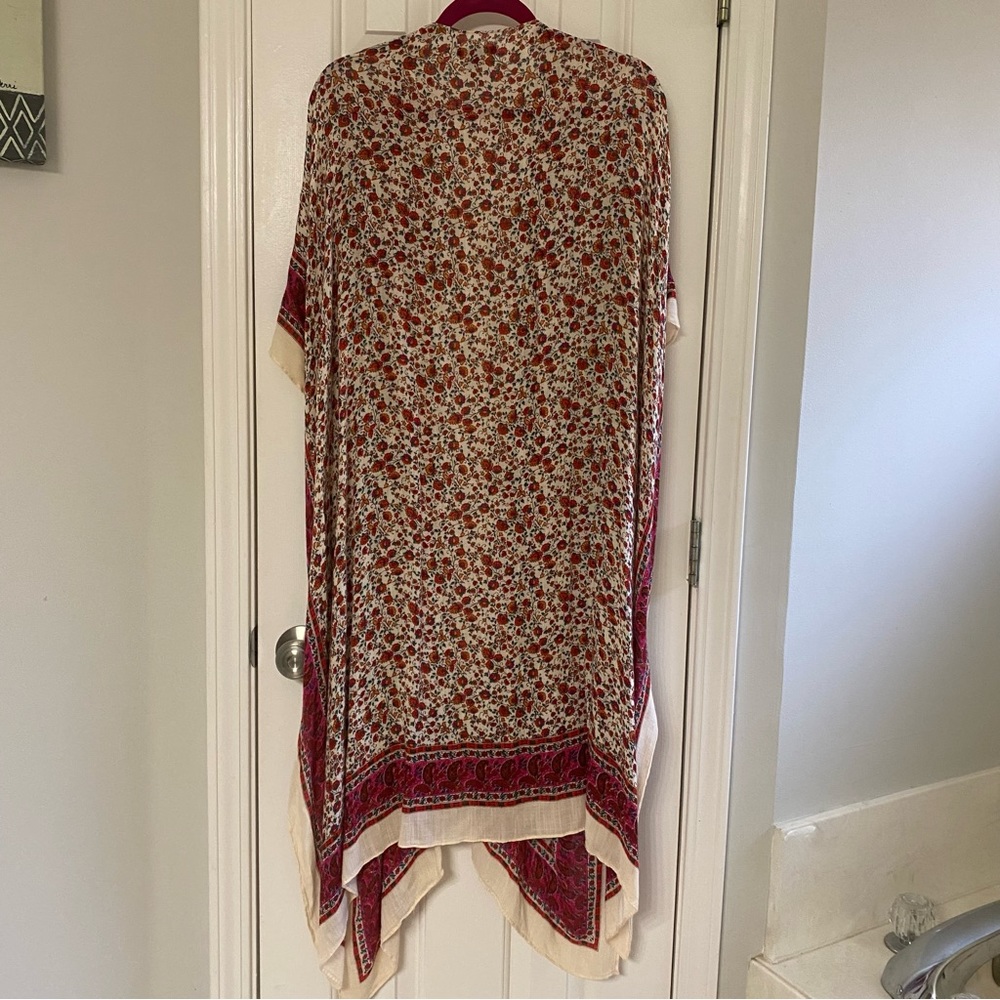AMERICAN EAGLE • Cream + Red Floral Kimono Duster - Picture 6 of 6